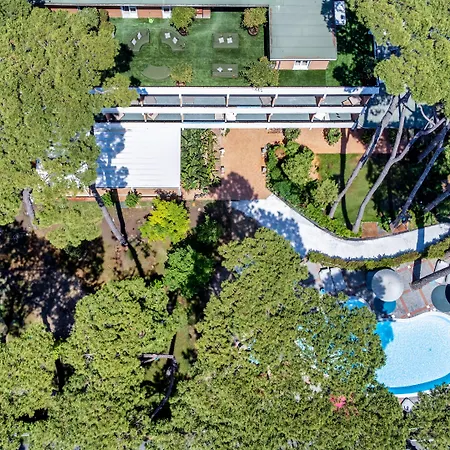Hotel La Serena Dei Marmi, A Small Luxury Of The World